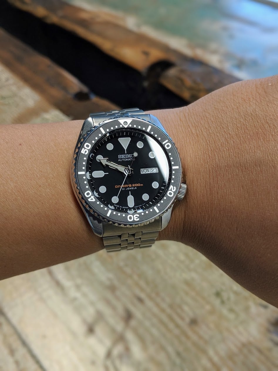 How is SKX007 on small wrist? Bought a Seiko SKX013 and think it's too  small- | WatchUSeek Watch Forums