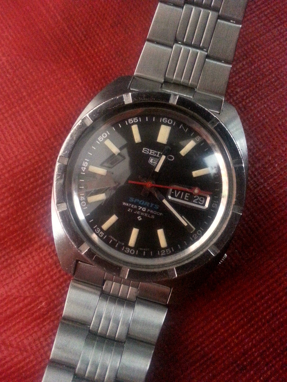Please help me identify if this is a fake Seiko band! | WatchUSeek Watch  Forums