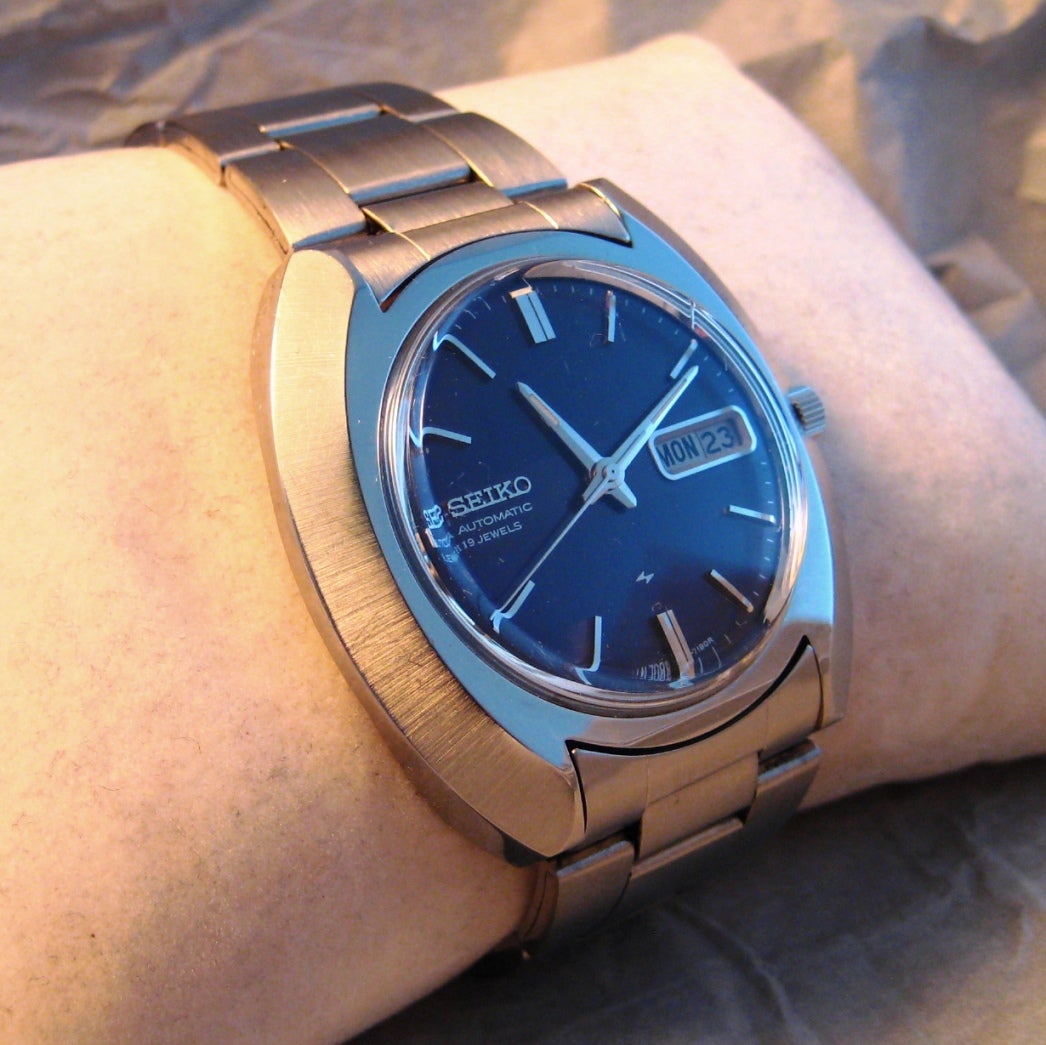 SOLD - FS vintage Seiko 7006-7180R automatic, blue dial, original bracelet  $95 obo | WatchUSeek Watch Forums