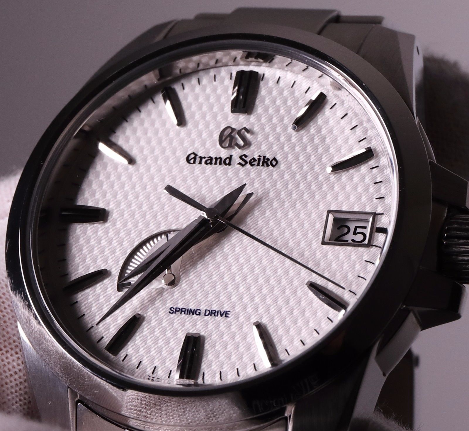 Grand Seiko SBGA225 - Boutique-only Limited Edition - Spring Drive |  WatchUSeek Watch Forums