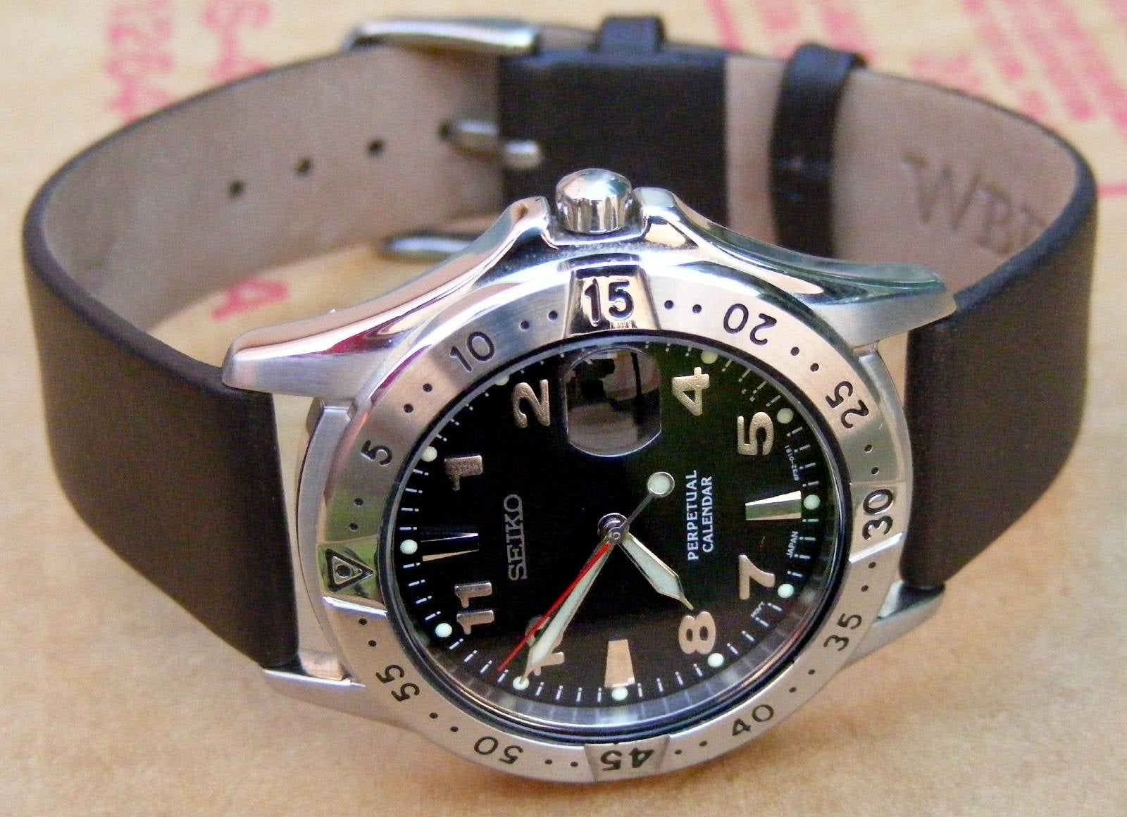Seiko diver case to fit 8f32 movement? | WatchUSeek Watch Forums