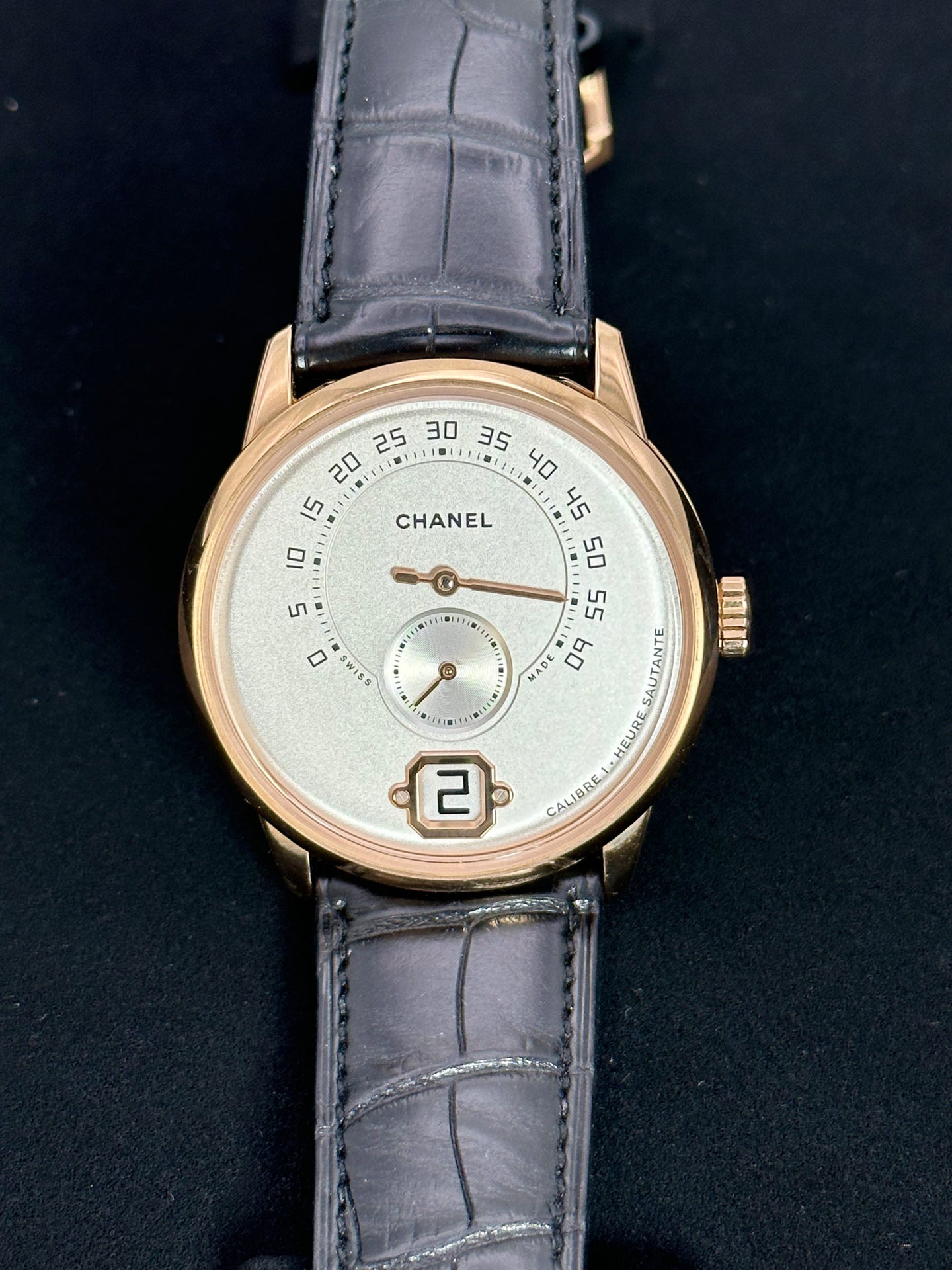 Chanel Monsieur (H4800) Jump Hour; 18k Beige-Gold (Full Kit