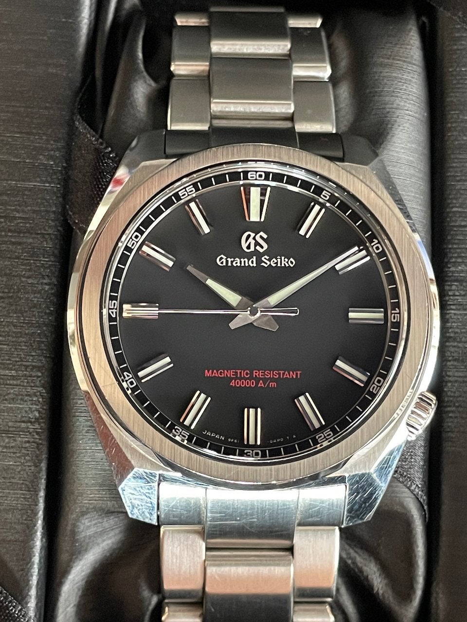 Grand Seiko SBGX343 9F61 40mm 200M 40,000 A/m Magnetic Resistance 2021 |  WatchUSeek Watch Forums